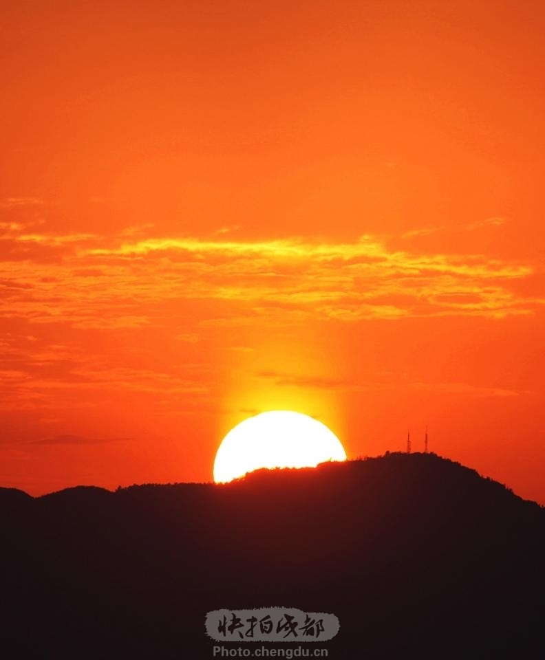 7月13日早晨天空绚烂的朝霞