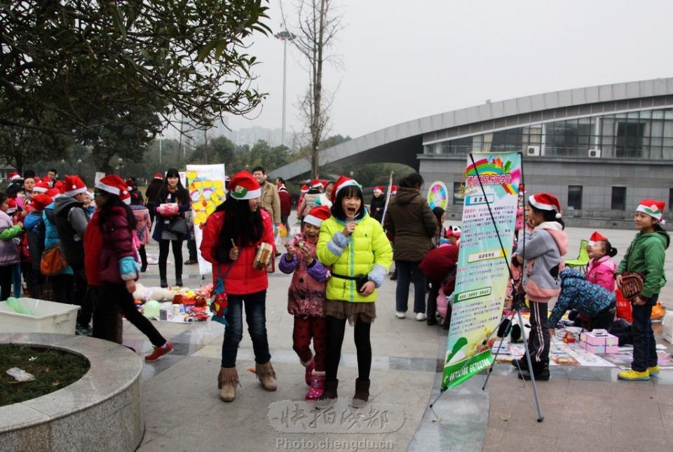 有意义的义卖募捐活动 by 拍客taoy 快拍作品_