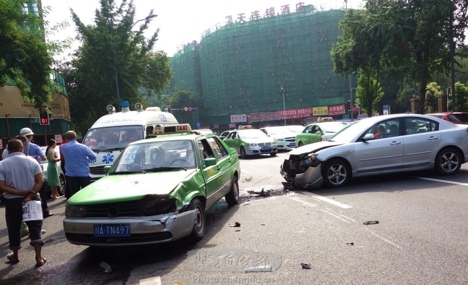 嘴亲烂头碰破 by 拍客wgj1954 快拍作品_成都图